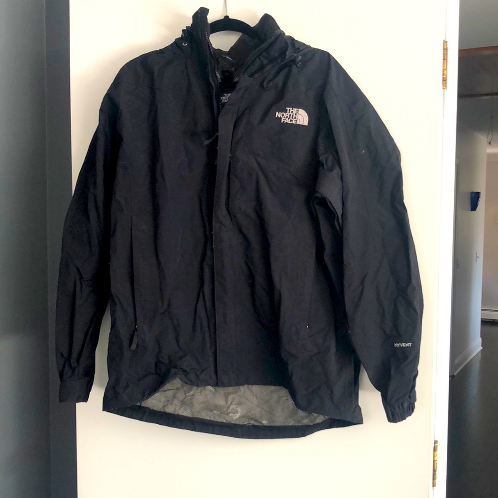 Men’s north face black hyvent jacket.  Size L.